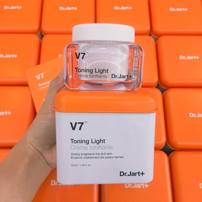 Kem Dưỡng Trắng Và Tái Tạo Da V7 Toning Light Dr Jart Hàn Quốc
