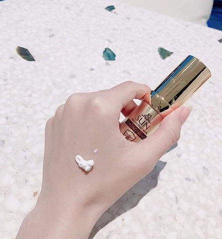 Chất kem dễ thẩm thấu, dễ dàng sử dụng